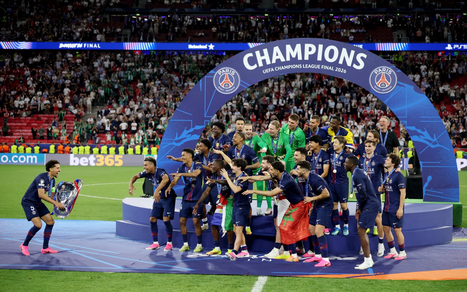 لقطات من تتويج سان جيرمان بلقب دوري أبطال أوروبا على ملعب بوشكاش أرينا 