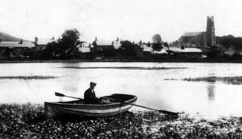 tourscotland's tweet photo. Have a wee visit to a tour #Scotland travel video Blog of old #Scottish #ancestry #history #genealogy #photography of #Lennoxtown, a town in #East #Dunbartonshire, at the foot of the #Campsie #Fells, which are just to the North https://t.co/yat3tj3V5U https://t.co/BR2zEINdyG