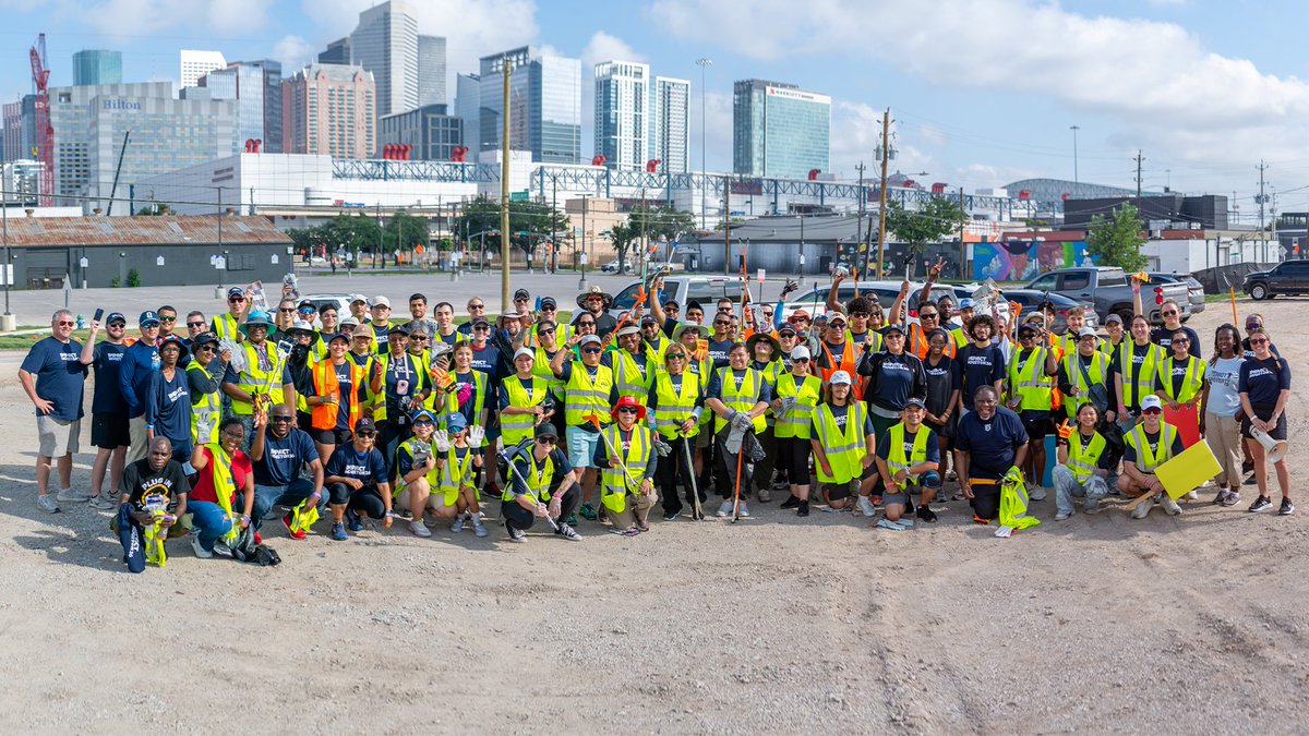 HC_HSA's tweet photo. Thank you to the volunteers, partners, and community members who joined us in EaDo for today’s @FWC26Houston Community Clean Up Day! 

As Houston prepares to welcome the world, we recognize that the true legacy of major events is built through local impact and community investment. Through Impact Houston 26, we are committed to supporting neighborhood improvement efforts and creating opportunities that continue well beyond 2026.