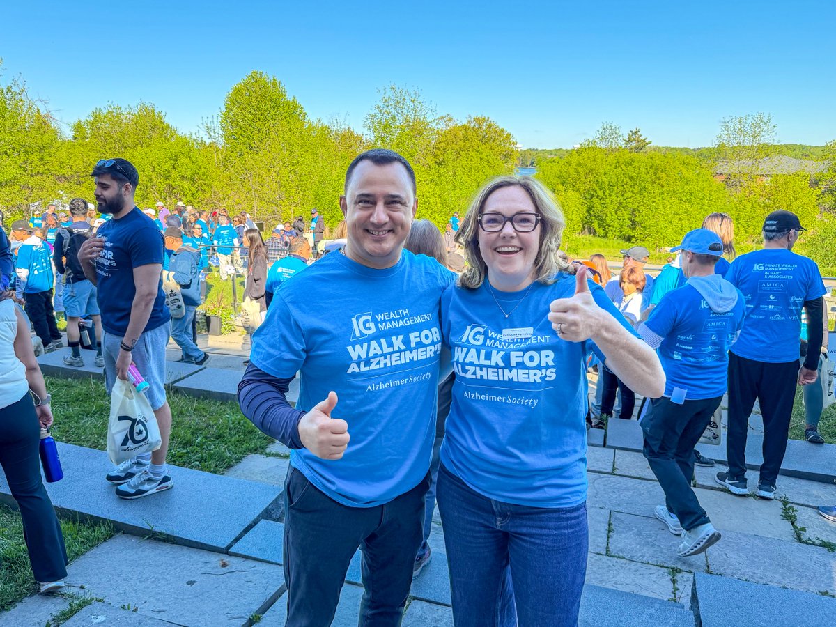 MichaelParsa's tweet photo. Great to join the #IGWalkforAlz in Oak Ridges this morning to support individuals living with dementia, their families and caregivers.
Thank you to Kari, the team, all the volunteers and to everyone who helped to raise more than $164,000 for today's walk!
@ASYork1
#AuroraOakRidgesRichmondHill