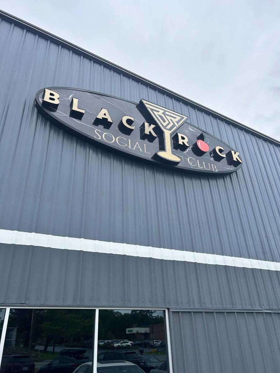 JoeyMurr's tweet photo. This place is awesome #LFOD https://t.co/Q60Tbu0fll