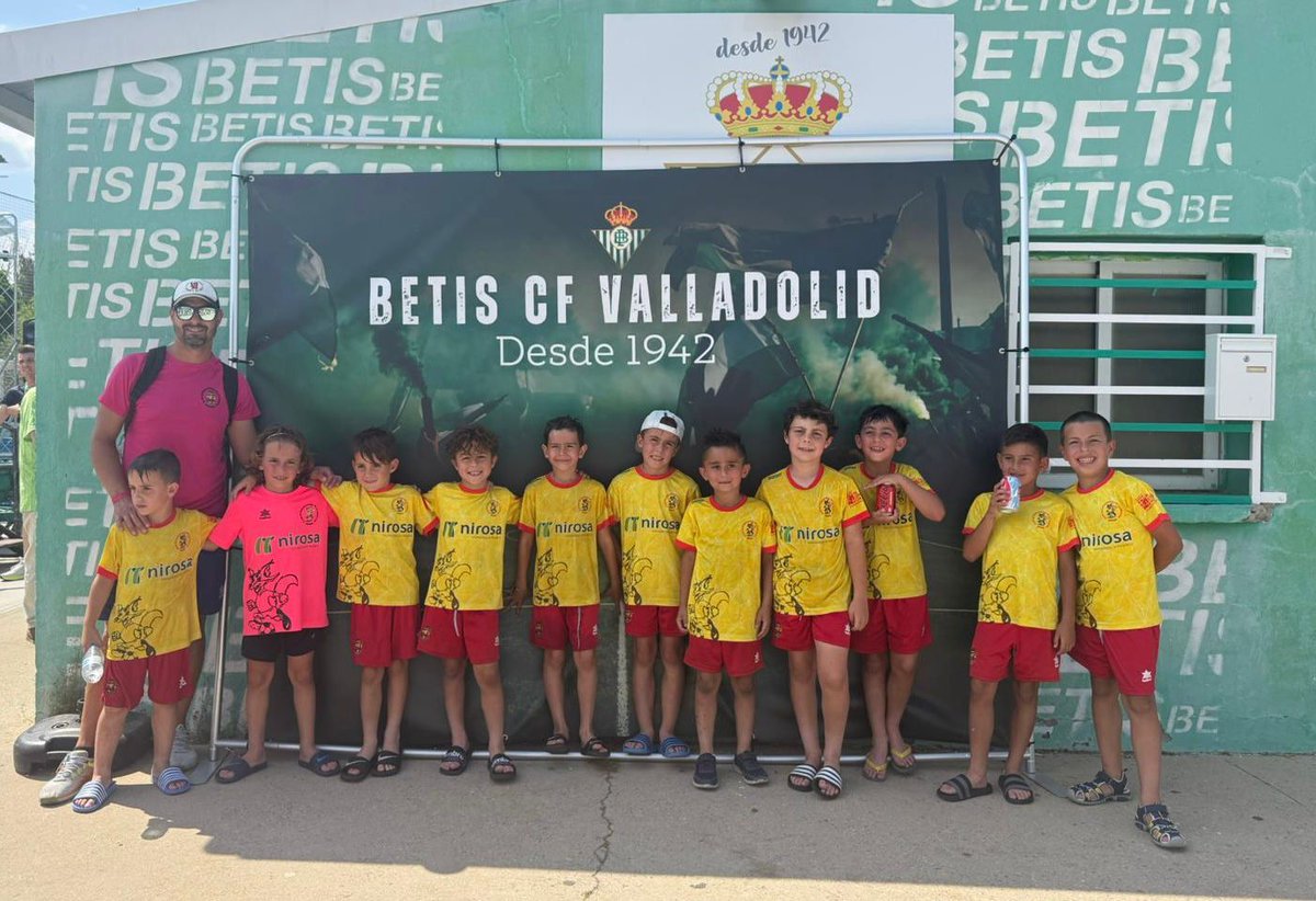 CIAMISTAD's tweet photo. El Prebenjamín ha participado en el día de hoy en la Betis Cup, quedando en el segundo puesto.

Hugo y Leo han sido elegidos en el 7 ideal del torneo.

¡Enhorabuena chicos! https://t.co/6nITSONJwH