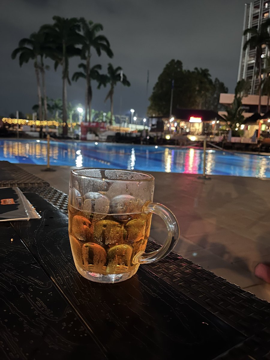 yager2015's tweet photo. A celebrating a whole free evening. Happy Saturday! https://t.co/hdXCJjyIjG