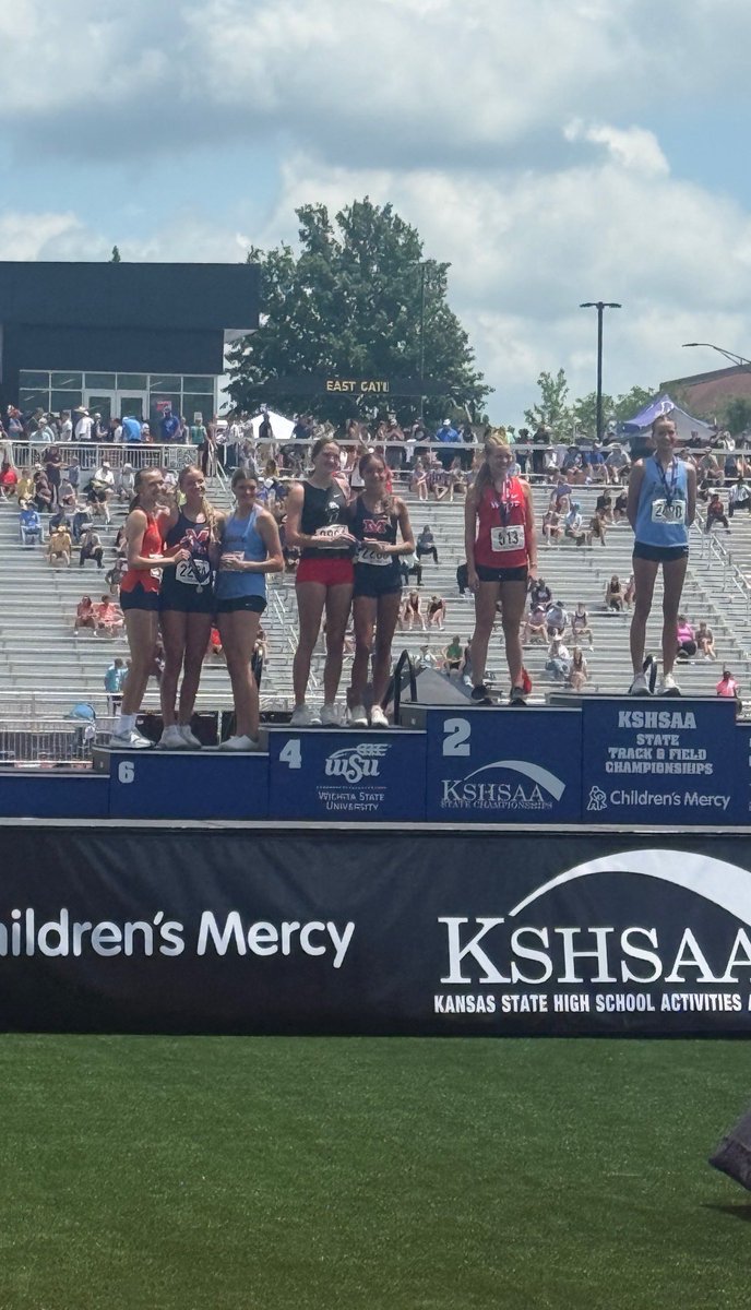 FaithPitte4275's tweet photo. Finished 3rd in state for softball, then ran over to highjump right after to place 6th! So thankful for all of the opportunities I have been given, and everyone who made being a multi sport athlete competing at two states possible! 
@MVJagSoftball @ejonesrockchalk 
@IggyByrn https://t.co/fcU9K9eTmt