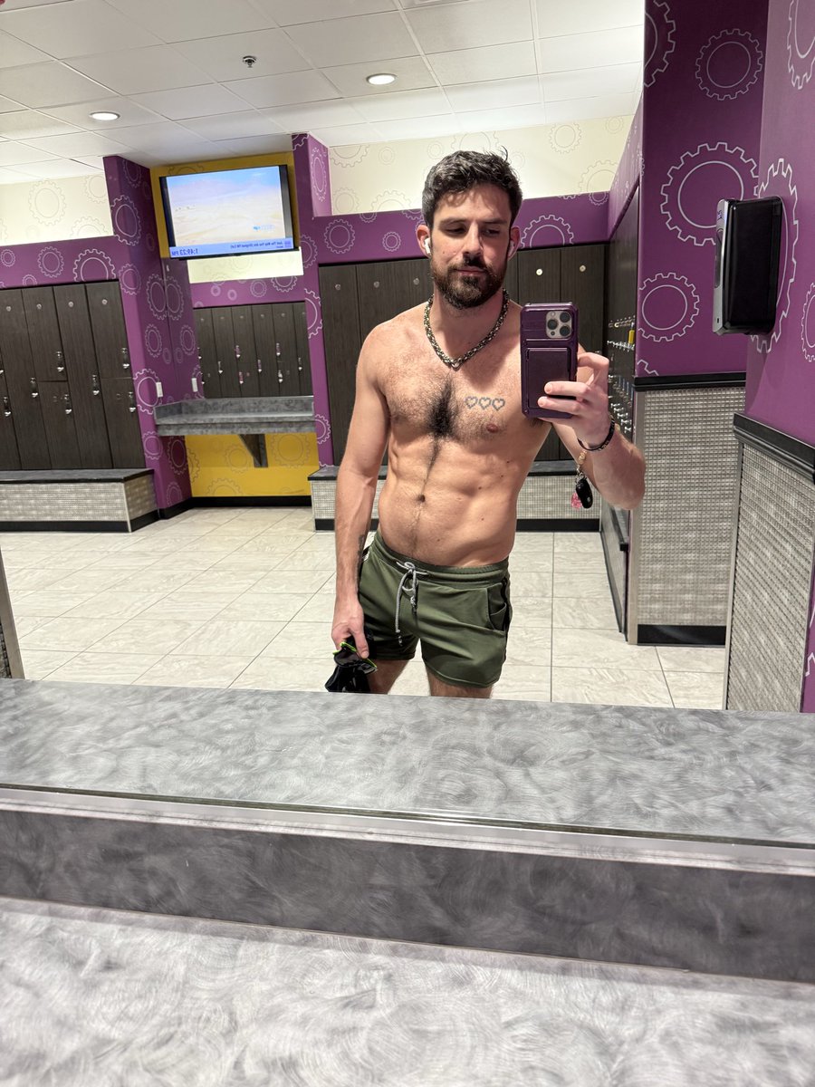 Bare_Otter's tweet photo. Gym afterglow https://t.co/kSS45f2z7S