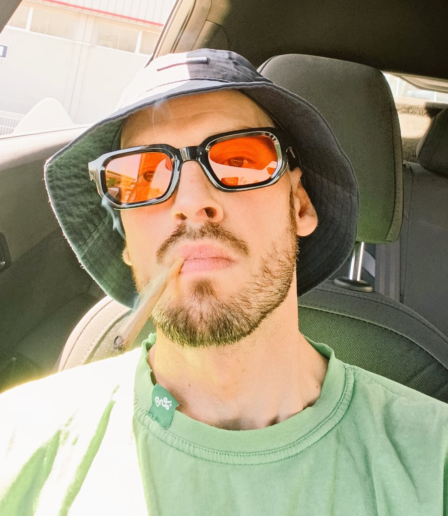 𝔾𝕒𝕟𝕘$𝕥𝕒ℝ ✪ tweet media