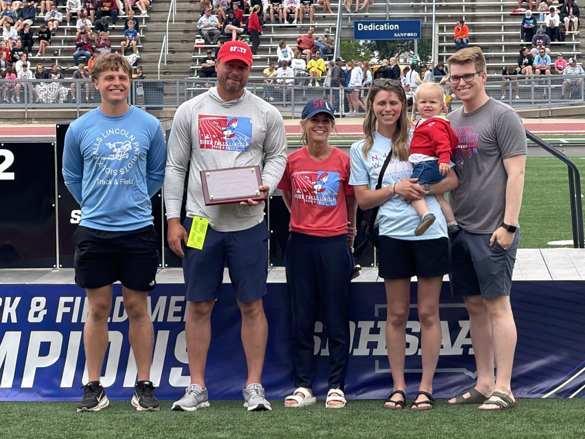 SFLHSPatsTrack's tweet photo. Congratulations to Coach Jaws on his induction into the 2026 SDCCTFCA Hall of Fame! #AWinningTradition #GoPats https://t.co/2o275NEGsB