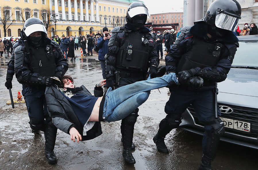 monteklaxxon's tweet photo. @AstroFellina @HotSotin Do these people also love Putin? https://t.co/jQYs7xxEXB