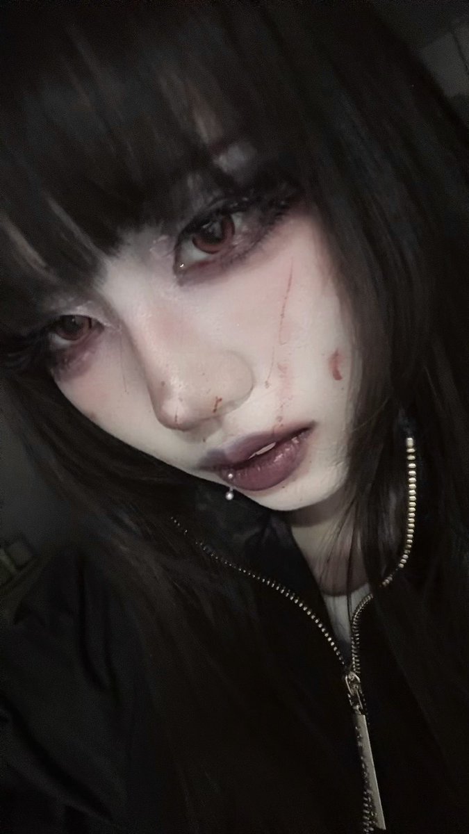 mimi 𝜗ᢉ𐭩 tweet media