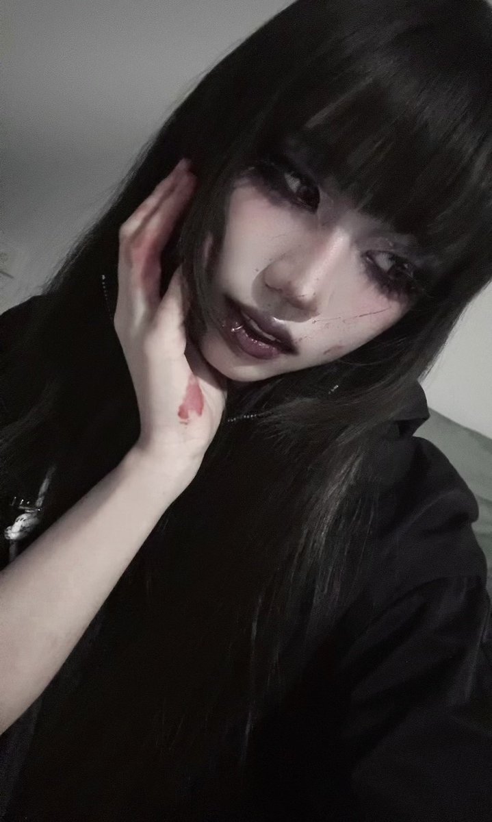 mimi 𝜗ᢉ𐭩 tweet media