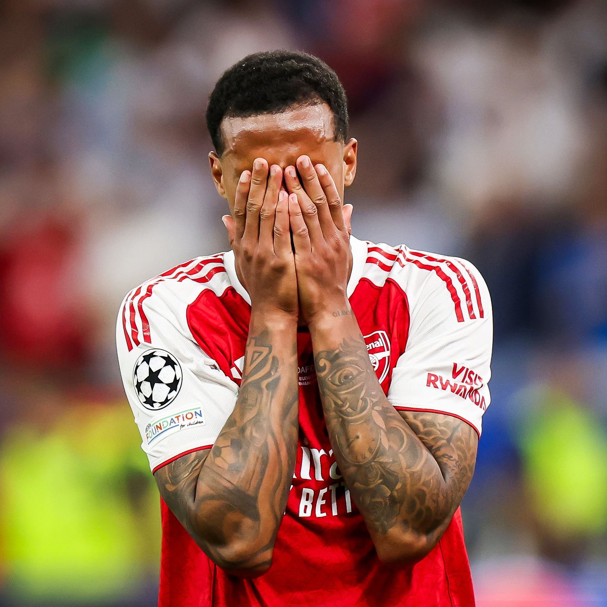 ActuFoot_'s tweet photo. Arsenal n’a PAS PERDU DE MATCH en 17 matches de Ligue des champions cette saison.

Arsenal n’a pas remporté le trophée. ❌ https://t.co/PoN34Zgujh