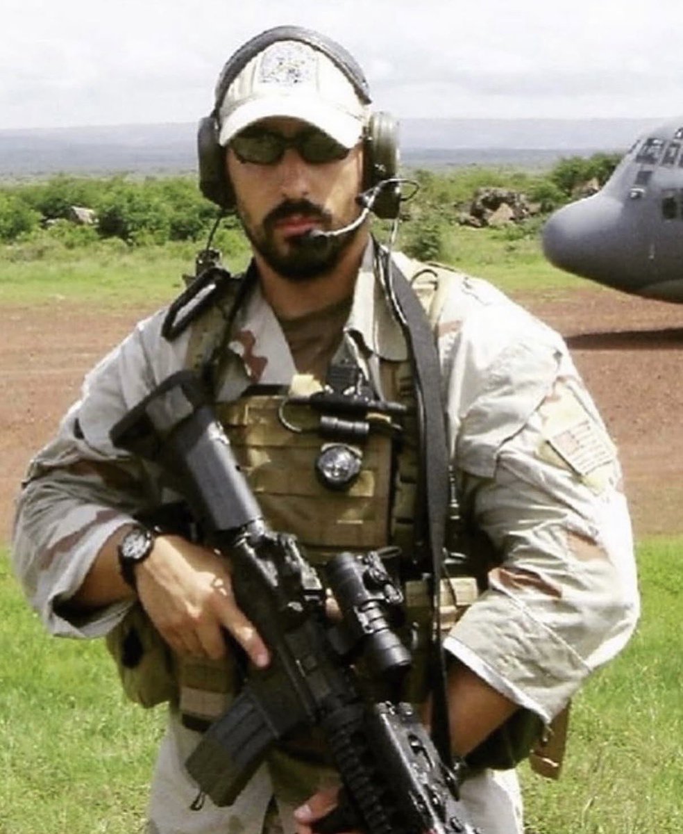 op_hawkeye's tweet photo. 5.30.2005 ~ Captain Jeremy Fresques 🇺🇸

#OpHawkeyeRemembers #JeremyFresques #AirForceAcademy #USAF #AFSOC #23rdSTS #CCT #FirstThere #BronzeStar #PurpleHeart
#supportourSOFcommunity #Operation_Hawkeye

📜 https://t.co/NEwH8loisA
📜 https://t.co/G1lDpANyXV
📜 https://t.co/3QXeW5Ti4r
📰 https://t.co/rXsXLh54SZ
📰 https://t.co/sbNtQXtVci
📍 https://t.co/hBWJSuRbtw