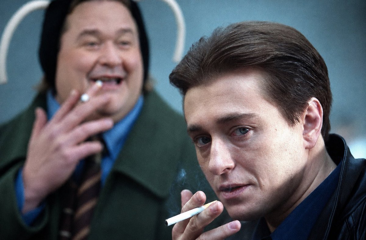 A_Kapustin's tweet photo. эффект Манделы: Александр Морозов из кривого зеркала не исполнял роль Пчелы в сериале Бригада, эту роль играл актер Павел Майков https://t.co/1ZLiHPxHRB