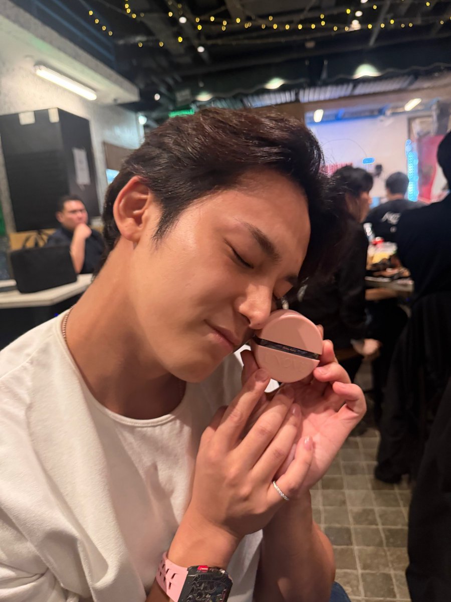 square_gj's tweet photo. 설마....? https://t.co/4LOIaTQFbL