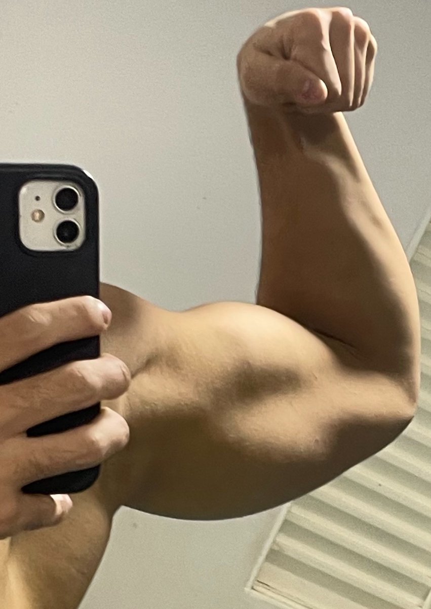 Andrezaomesd's tweet photo. 🔥 NOVINHO MUSCULOSO, PAU GROSSO E SEMPRE LATEJANDO DE TESÃO aqui! 😈
RESPONDO TODAS AGR!!!!!!
Mand DM 🔥💦
#PINTOSAWARDS
 #pintoawards https://t.co/tKXOgOmwFp