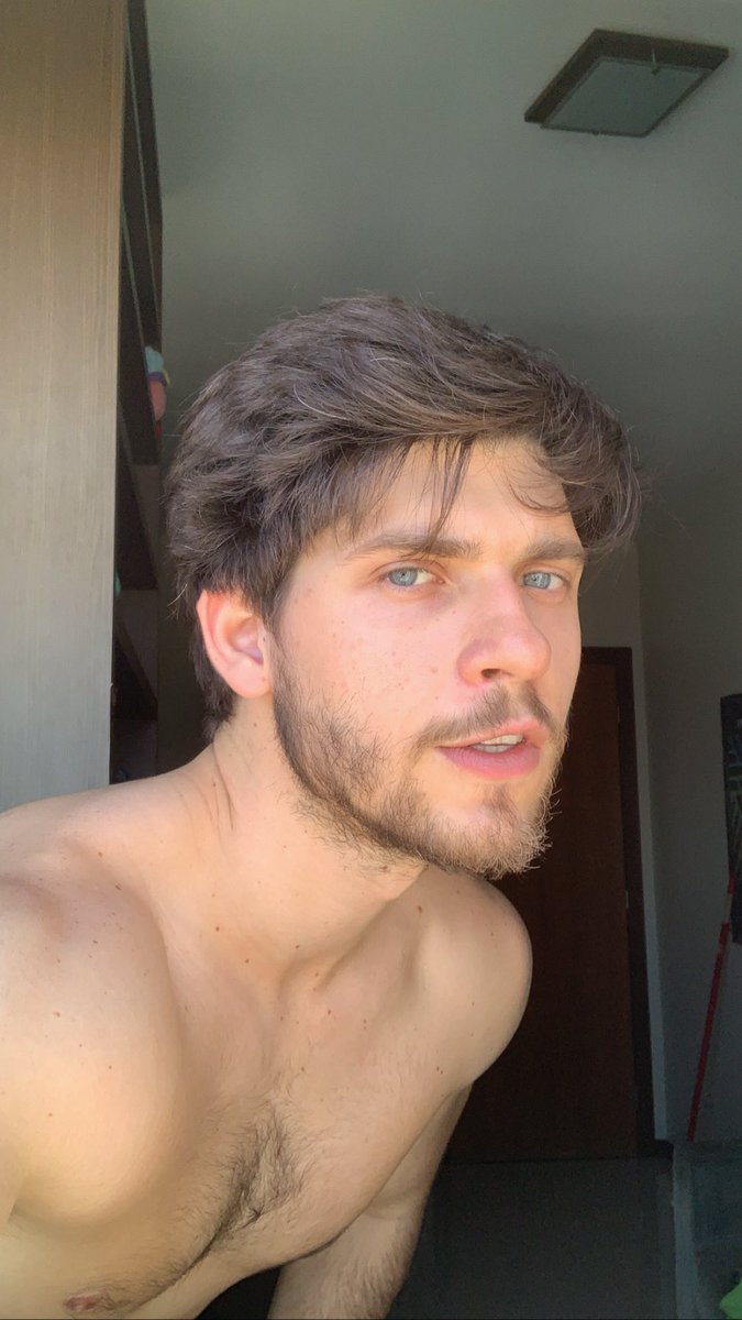 ferwhite's tweet photo. 2020 / 2026
serio gente a vida é um sopro ……. https://t.co/Nhg2rL4cCf