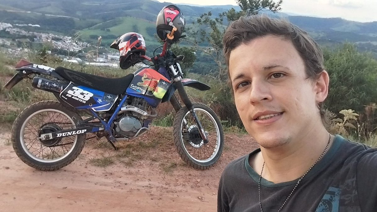 ArryetaEdi's tweet photo. João 11:25-26: "Disse-lhe Jesus: Eu sou a ressurreição e a vida; quem crê em mim, ainda que esteja morto, viverá". https://t.co/qq13r8jgvW