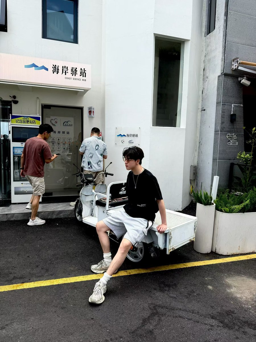 Nine_499's tweet photo. 日渐圆润 https://t.co/L8HB727L82