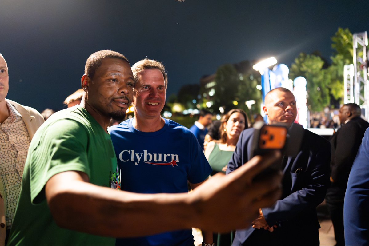 AndyBeshearKY's tweet photo. Let me tell y’all, there was no bigger celebration than @RepJamesClyburn’s World Famous Fish Fry in Columbia, South Carolina last night. The Palmetto State showed us what’s possible this week, and we’re taking that energy with us to November. https://t.co/AazIcLihJ6