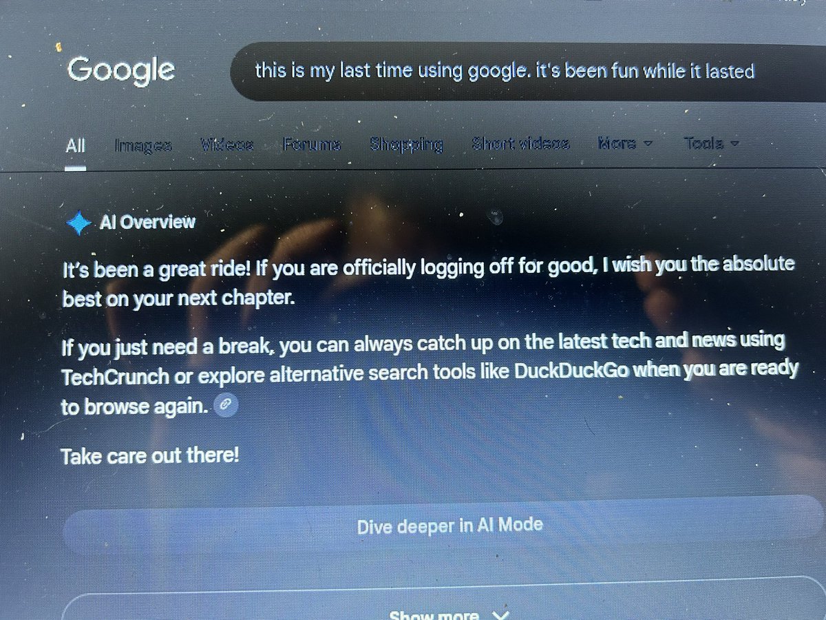JoseyFoxGaming's tweet photo. I haven’t used Google in months. Decided to send a farewell, however, even Google is suggesting DuckDuckGo. Personally, I find that highly suspicious. https://t.co/PeP8rKVoVu