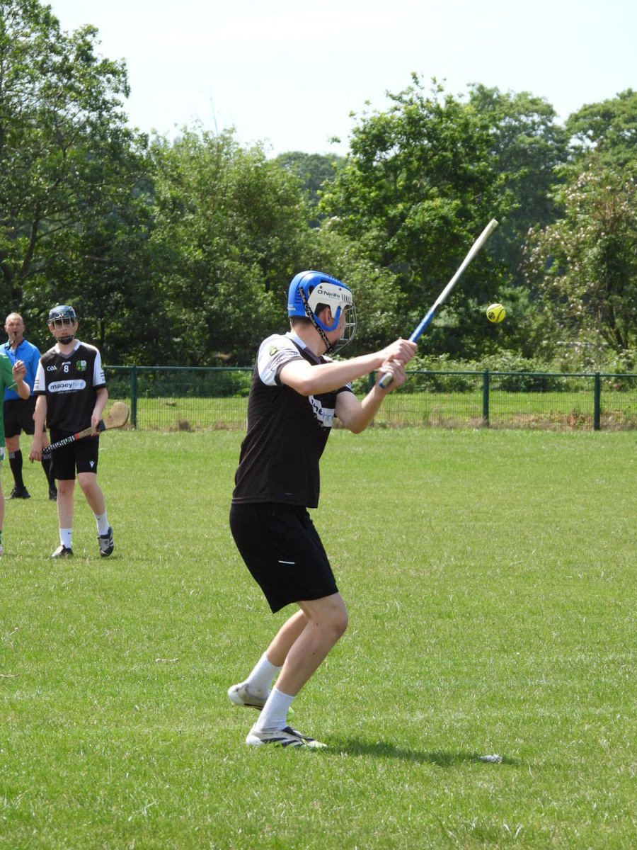 BPCGAA's tweet photo. 🏆 All Britain Inter-County U15 Hurling Cup Final Result

@warwickshireclg 7-06 v 1-06 @LondainGAA 

Congratulations to Warwickshire on an historic U15 &amp; U17 Inter-County double👏🏼Commiserations to London who fought gallantly to the end

📍Páirc na hÉireann, Solihull
📸Phil Evans https://t.co/ia9weTMWQ4