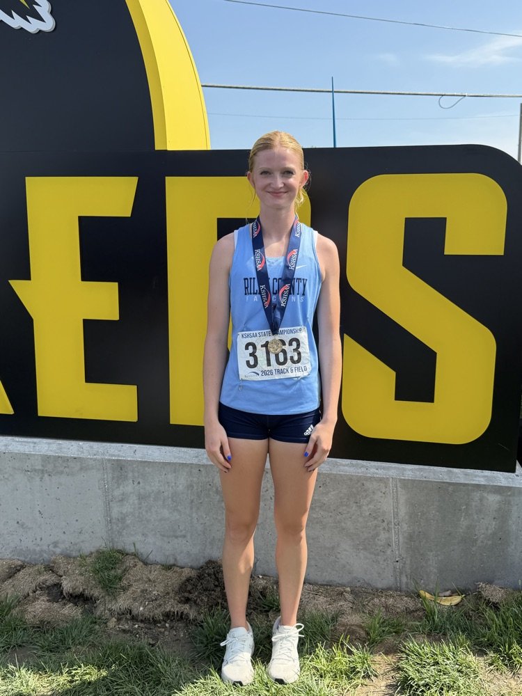 RileyCounty_HS's tweet photo. Audrey Holle earns a 7th-place finish in the 3A Girls High Jump at the State Track &amp; Field Championships! Congratulations, Audrey! https://t.co/7vb809NOAd