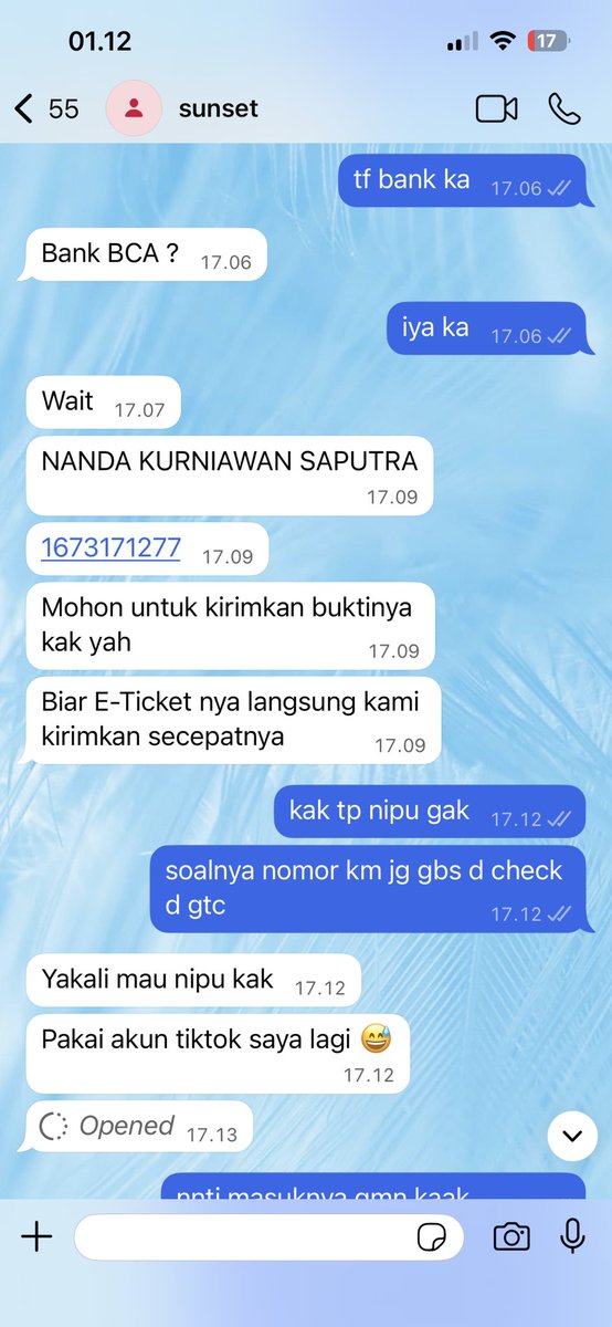 ihatekeya's tweet photo. guise tolong dongg aku ketipuu tiket sunset di kebun senilai 500.000 in this economy😭😭 sedih banget, dh lapor bca tp blm ada konfirm. seenggaknya biar d blokir. kynya dia komplotan 
ada 2 rek bca 

+62 858‑2352‑0307

https://t.co/MthbrORG7f
ni akun tiktokny https://t.co/Fmd1Ls3ecG