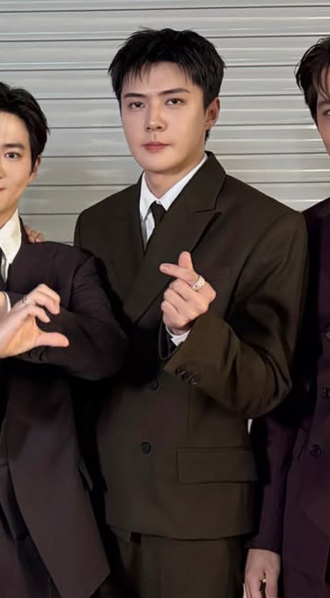 ohnuha's tweet photo. ✦ 𝑰 𝒍𝒐𝒗𝒆 𝒉𝒊𝒎 𝒔𝒐 𝒎𝒖𝒄𝒉 🤎🤎 https://t.co/Q2oisjp4zT