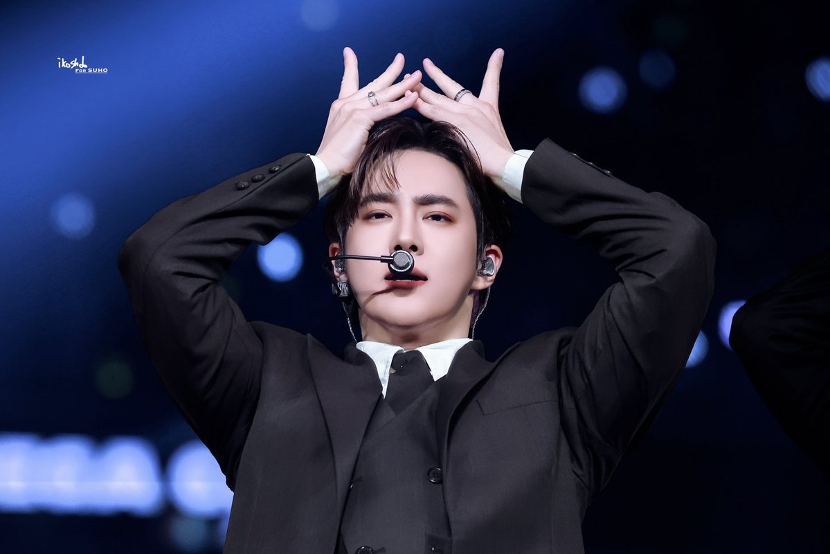 SUHO pixel tweet media