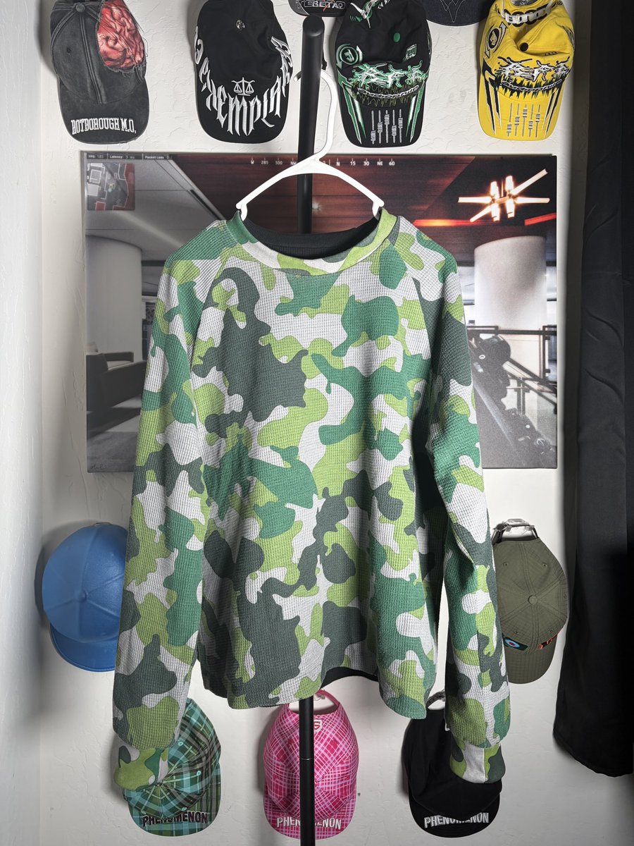 2flushh's tweet photo. Reversible Thermal By Retronyma https://t.co/TUvwuUVY4c