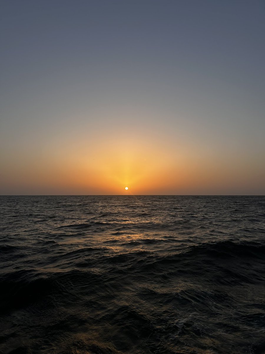 asmabd77's tweet photo. #مساء_الود_والورد
الاجواء هواء يجنن https://t.co/rMBZtdP27S