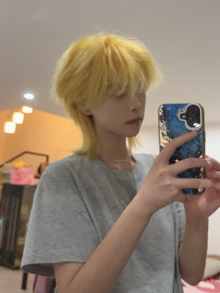 TengJs12's tweet photo. #wlw #女同性恋 #le 染了个毛 https://t.co/btir5iIQRZ