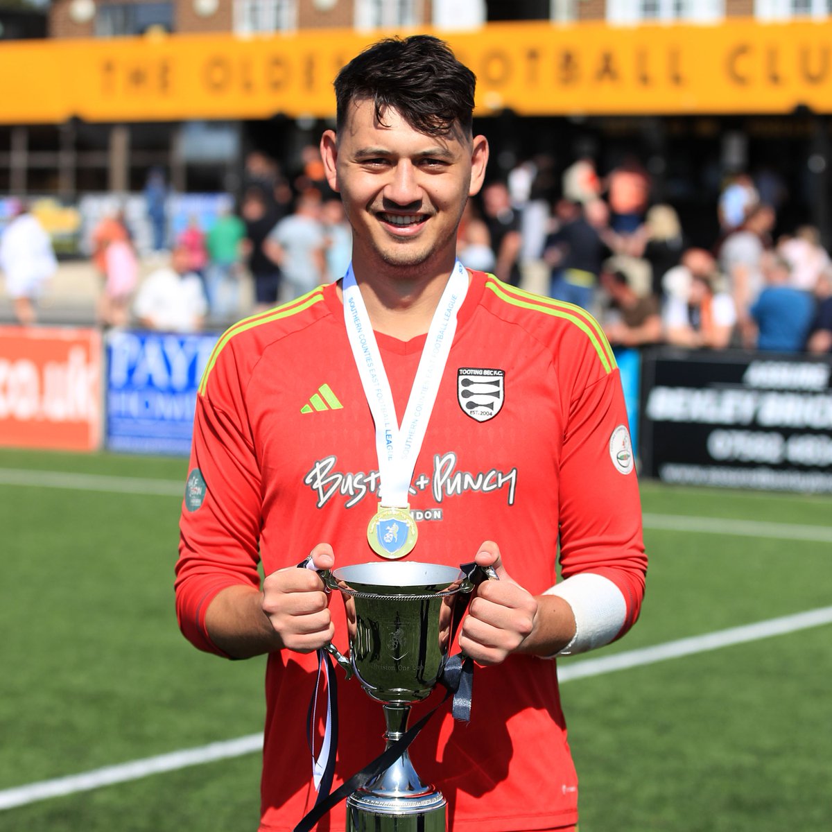 TootingBecFC's tweet photo. 🤭 More trophy photos... oh go on then.

🔗 https://t.co/gqkiBC6Wxf

#UpTheBec #TBFC https://t.co/9hUZcnsfZE