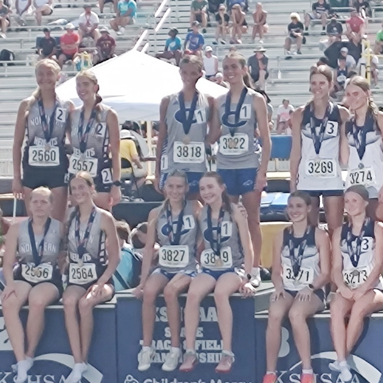 SMCschools's tweet photo. 5/30 State Track Update: 

🏆Lady Panthers are our 4x800 2A State Champs AND new school record holders with 9:47.90; beating their own school record from earlier this year. https://t.co/wkRGD6MEHQ