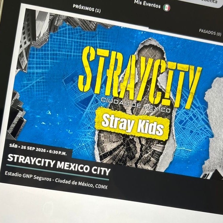 grbbok's tweet photo. ola revivo nada más para decirles q voy a ir a ver a skz OTRA VEZ UAJAJAJJA😘😘😘 https://t.co/0mVhEsQe8w