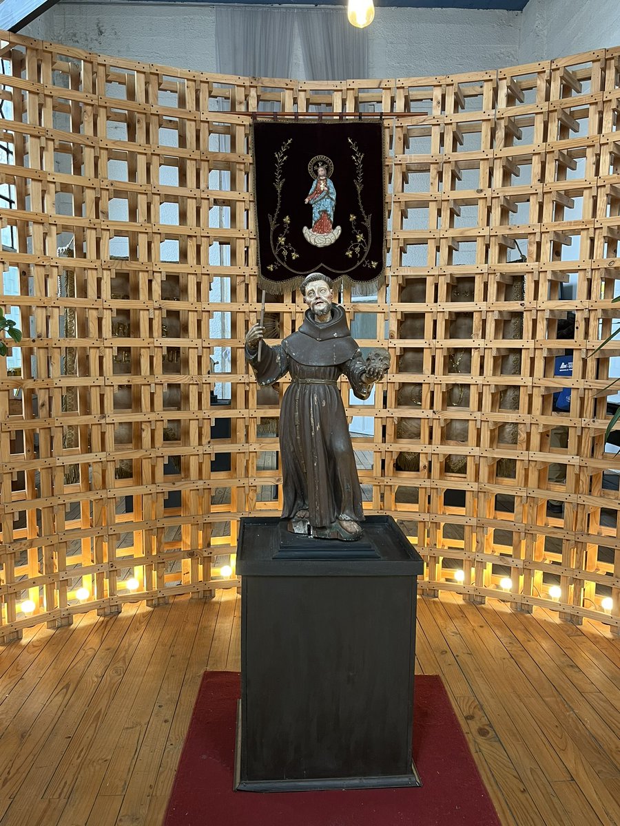 NachoOrtega's tweet photo. En este #DiaDelPatrimonio visitamos la Iglesia de San Francisco en #Chillán; de las únicas construcciones que no colapsó por completo en el terremoto de 1939. Único vestigio casi de una ciudad que fue borrada y que volvió a nacer. Si está acá, no se lo pierda. Vaya. https://t.co/NdGGDWN0dm
