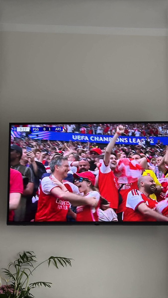 Borek_Fernandes's tweet photo. To się kurwa  nie dzieje #ligamistrzów https://t.co/ouyKPPBEtZ