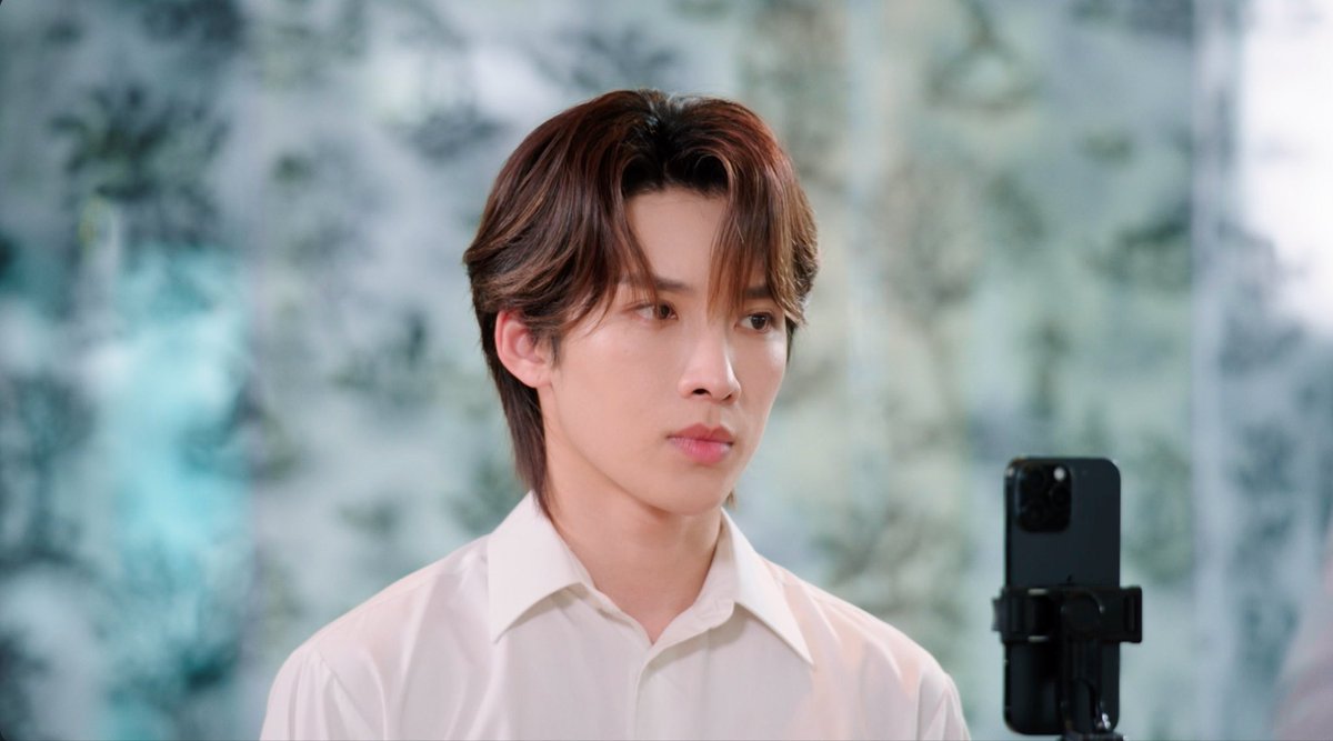 BlueandCoTH's tweet photo. มูมู่ฮึบไว้ก่อนนะ ใจเย็นก่อนนะมูมู่  🖐🏻

#พี่ฟากชอบเธอมู่EP4
Crazy Love MooMoo EP4 https://t.co/jXALdTrX15