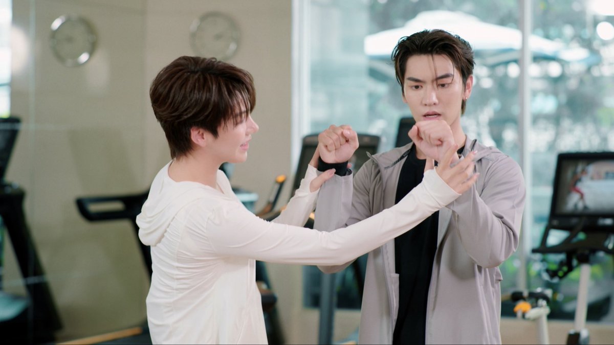 BlueandCoTH's tweet photo. มูมู่ฮึบไว้ก่อนนะ ใจเย็นก่อนนะมูมู่  🖐🏻

#พี่ฟากชอบเธอมู่EP4
Crazy Love MooMoo EP4 https://t.co/jXALdTrX15