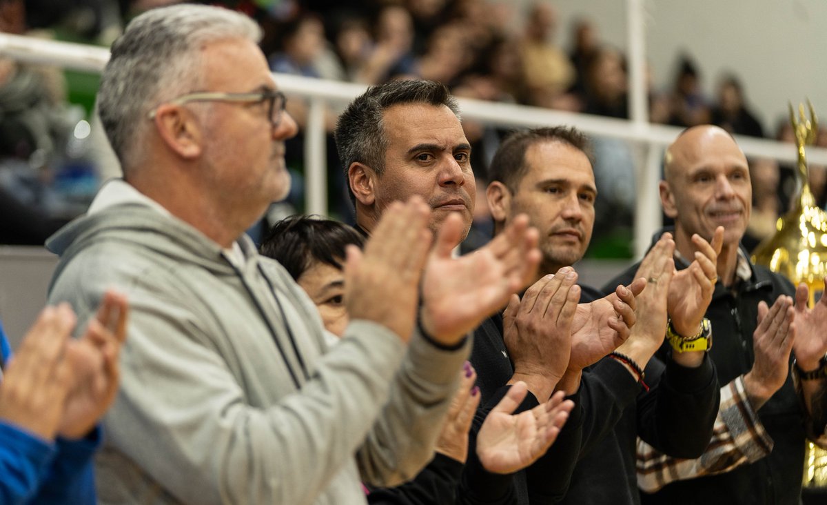 MPanquilto's tweet photo. Todo el fin de semana, niñas y jóvenes de #Chubut y #SantaCruz compartirán esta experiencia deportiva y quiero felicitar a la organización, a los clubes, a las familias y a jugadoras que forman parte de esta gran fiesta del futsal.

¡Muchos éxitos! 🥳 https://t.co/R3C85HGC1d