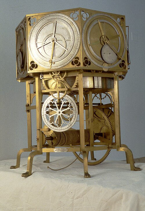 HerodotusWave's tweet photo. This is a modern reconstruction of the Astrarium of Giovanni de' Dondi, an extraordinarily complex astronomical clock built between 1348 and 1364 in Italy. The multi-faceted masterpiece tracked the time of day alongside the cyclical movements of the sun, moon, and five planets known at the time.
📸 : Sandstein