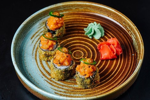 jerseyalina's tweet photo. Who would’ve thought 3 months ago that I’d be cooking my own homemade sushi every Sunday instead of ordering takeout Small wins = big vibes for my daily routine. https://t.co/EFdhCi1bDm