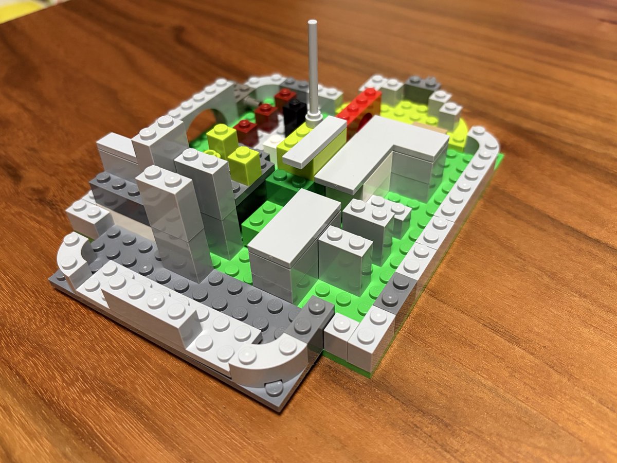 LEGOmamiOsaka's tweet photo. LEGO軍艦島　風

#軍艦島
#端島
#LEGO
#レゴ
#Lego https://t.co/sngL7UkMHV