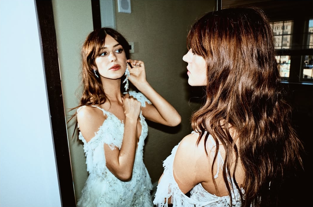 DaisyEJonesFr's tweet photo. 📸Daisy photographiée par Myles Hendrik pour Vogue en amont du Met Gala https://t.co/yuiyFk5izn