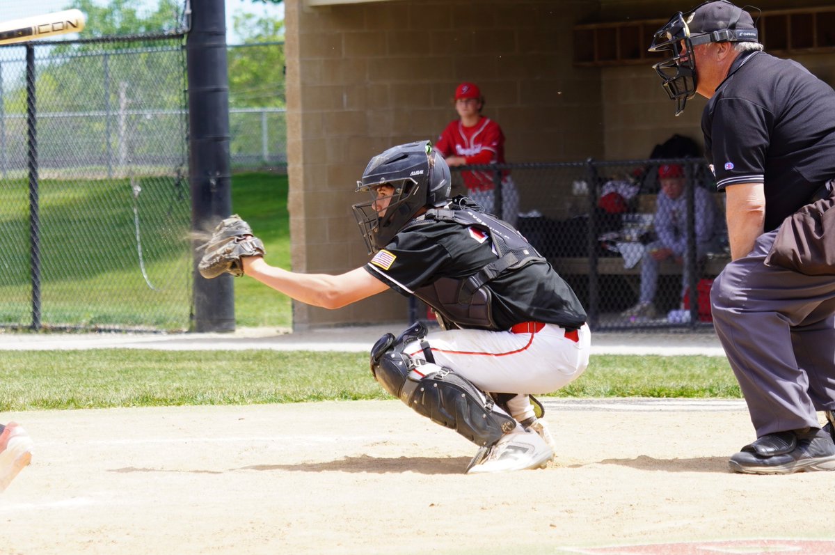 BrockBryowsky's tweet photo. Freshman High Season complete with @GrantBulldogs 

✅25 JV games
✅14 Varsity games inc. 2 playoff games and a trip to TN 
✅1 Freshman game 
.305 BA 
.680 OBP
153 innings catching 

Grateful for the Grant opportunities and ready to finish strong this summer with @RaysIllinois https://t.co/IFCEMKlCsu