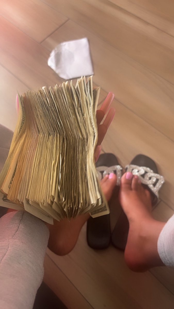 SChincc's tweet photo. Mommy made some money today 😌🤏🏾 https://t.co/IDSsD1yWnJ