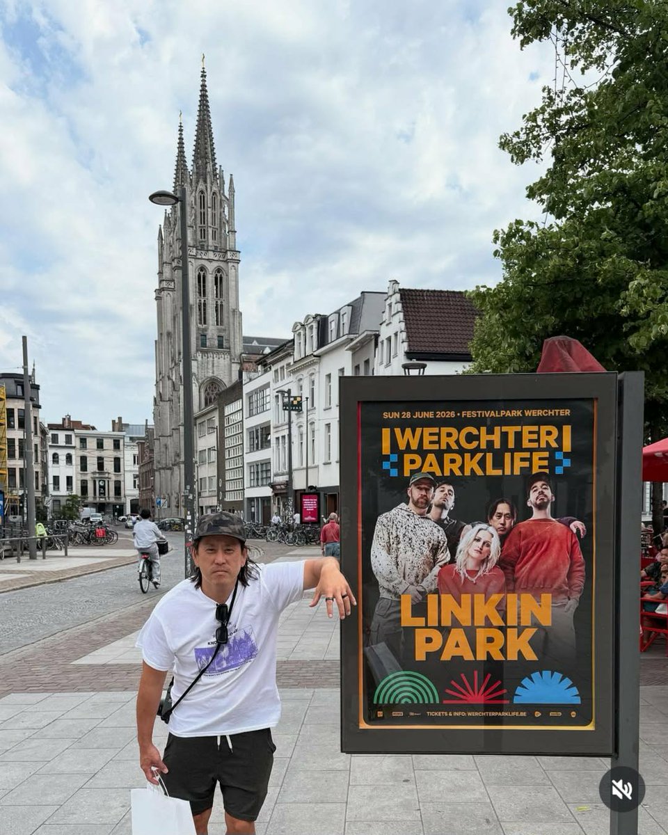 RobinDeCubber's tweet photo. Do it like @joehahnLP in Antwerp 🙈
#linkinpark https://t.co/fh6xzKP1gK