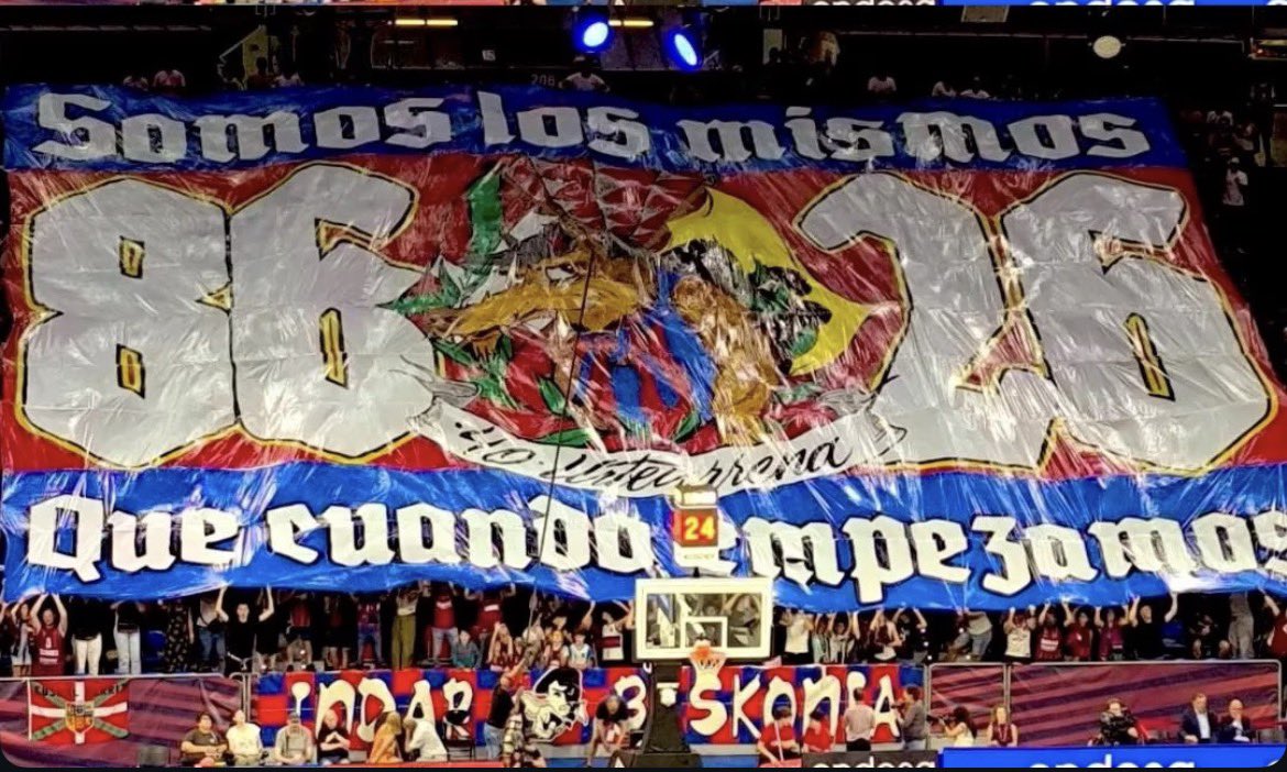 puleba12's tweet photo. Zorionak @GoraTxolintxo  ! 50 urte!!
Zorionak @indarbaskonia86  ! 40 urte!
Pena izan da egun berean ospatzea!
Gora gu ta gutarrak💪💪✊ https://t.co/2CcIy8FRTL
