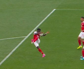 ConnCFC's tweet photo. Someone tell me how this isn’t a penalty, especially in the Champions League this season. He completely misses the ball and it hits BOTH of his arms https://t.co/32hY0BvIuR