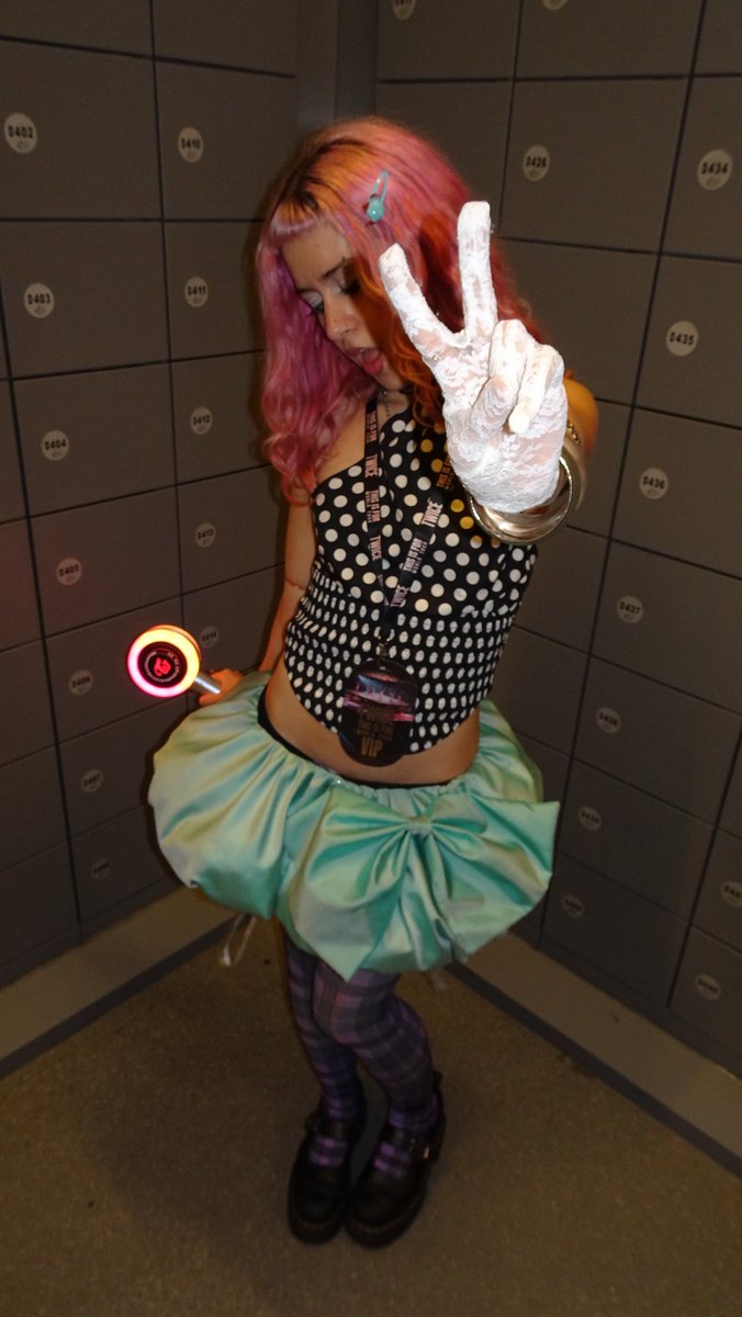 hrrytopia's tweet photo. SO READY FOR TWICEEEE!! <333 skirt made by me ⭐️ #TWICE #THISISFOR #TWICEAMSTERDAM #THISISFOR_Amsterdam https://t.co/s3vM2NYric